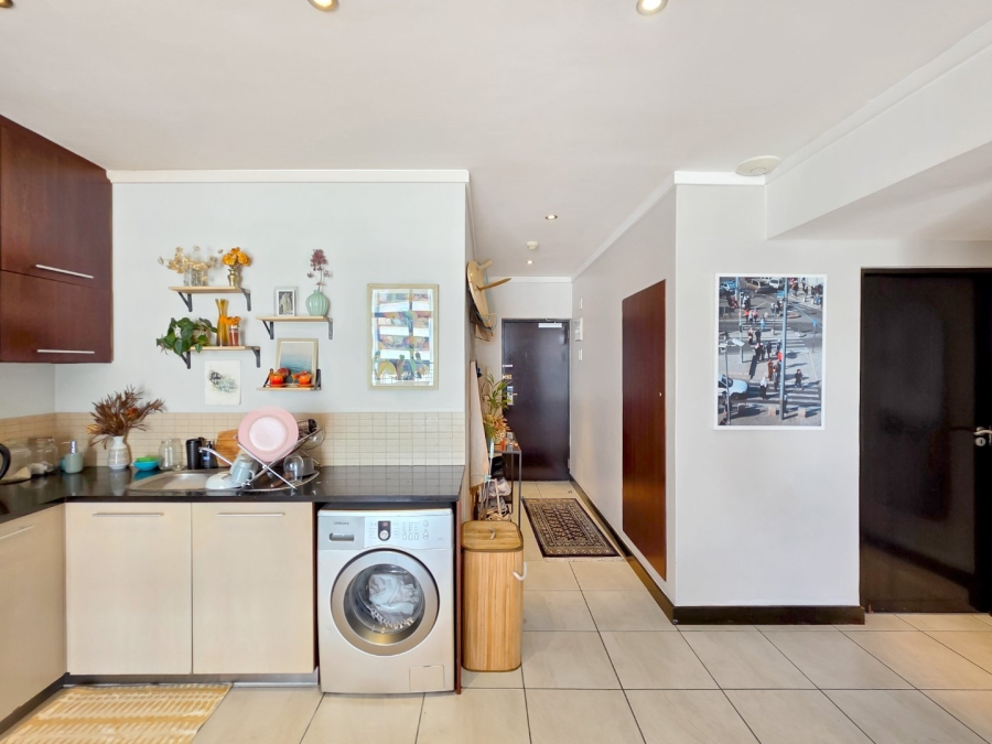 2 Bedroom Property for Sale in Cape Town City Centre Western Cape